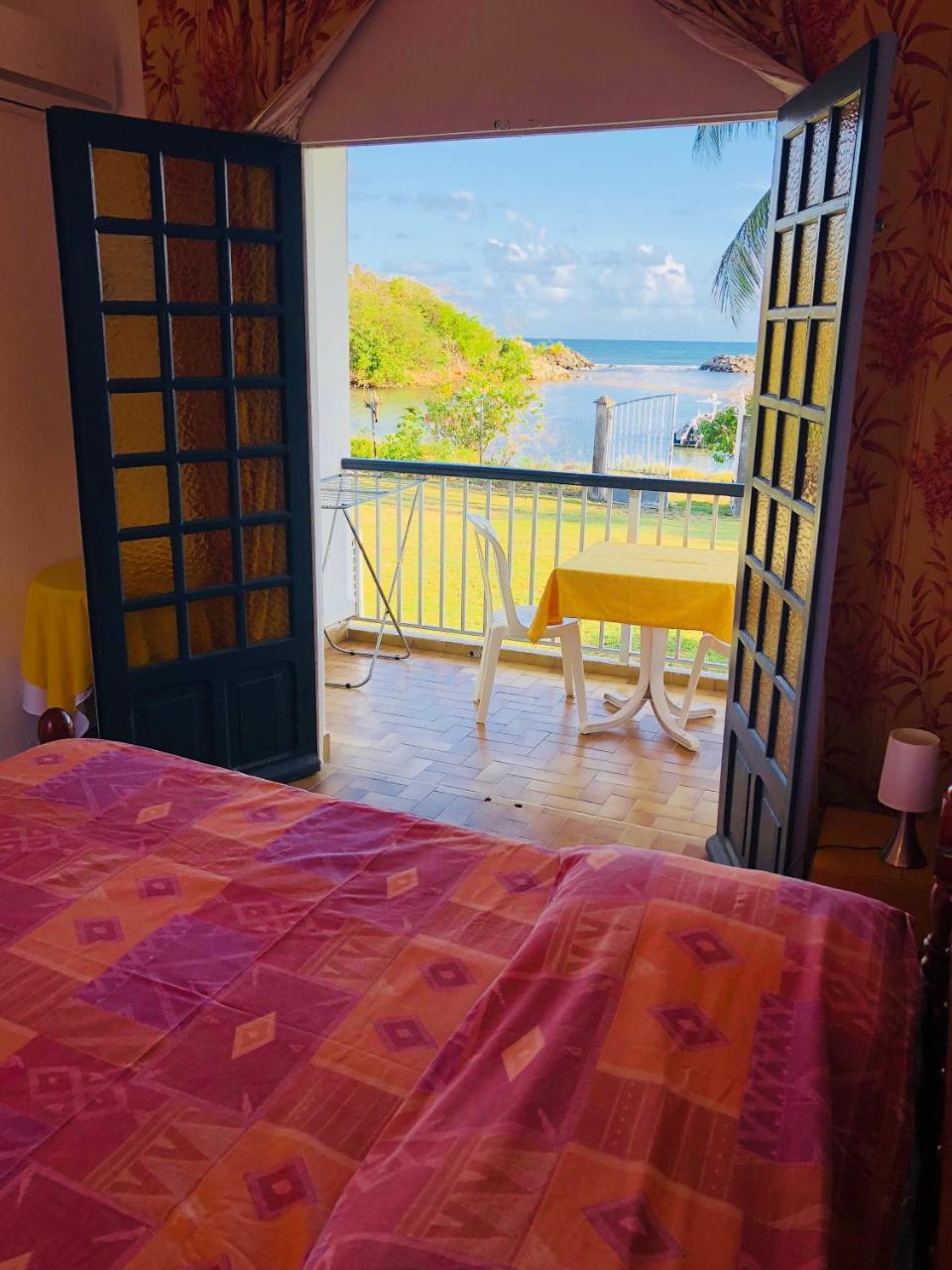 Bed and Breakfast Le Gligli à Le Gosier  Extérieur photo